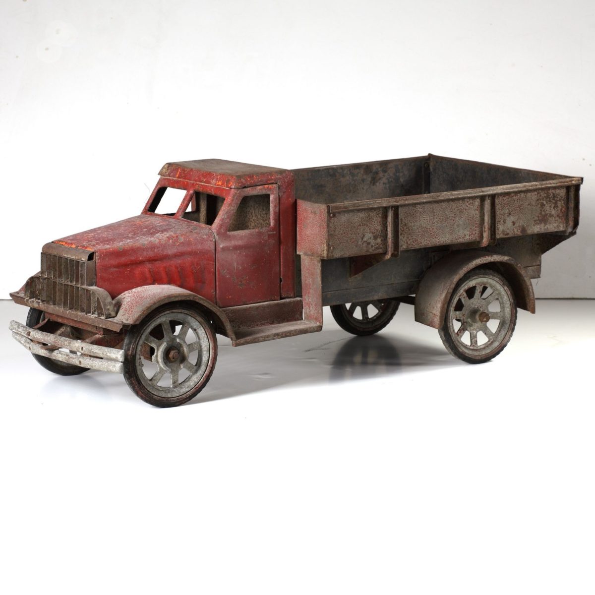 Grote speelgoed truck het tweede kwart van twintigste eeuw - Piet Jonker