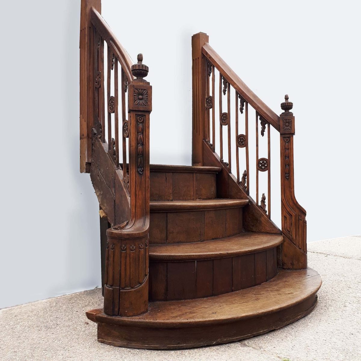 nakomelingen Vijftig opener Antieke houten trap Lodewijk XVI stijl - Piet Jonker